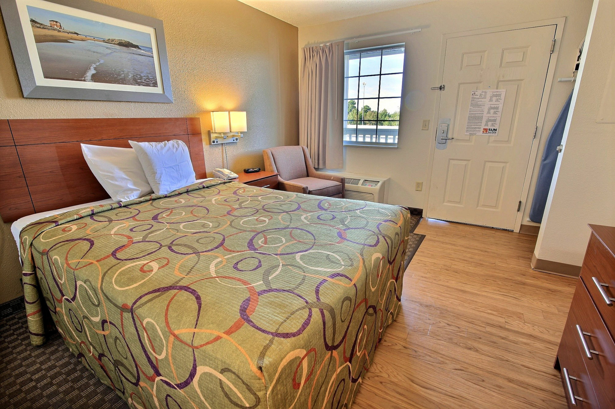 Sun Suites Of Chesapeake Exterior foto